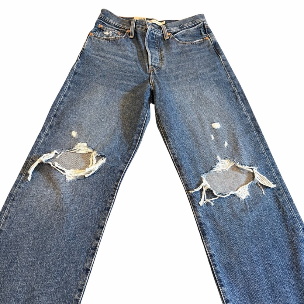 Levi’s Ribcage Straight Ankle Jeans Distressed Knee Holes 27 x 27 NWT